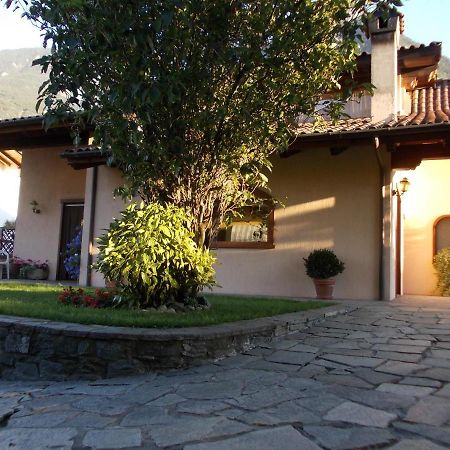 Bed and Breakfast Les Hirondelles Fenis Exterior foto