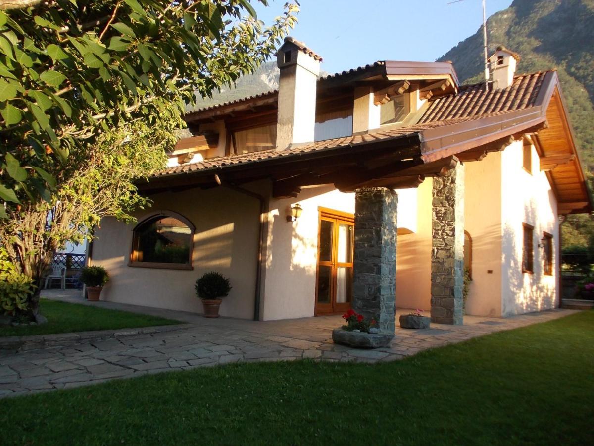 Bed and Breakfast Les Hirondelles Fenis Exterior foto