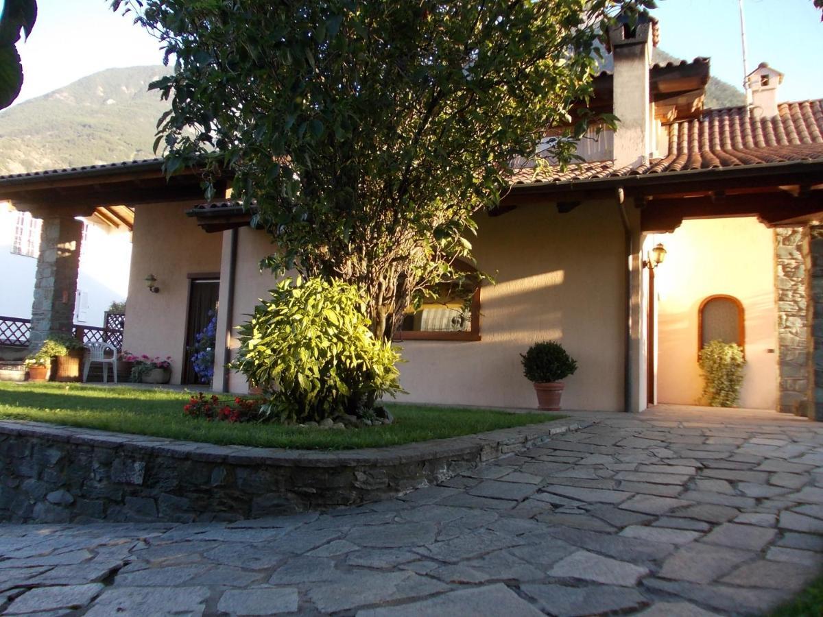 Bed and Breakfast Les Hirondelles Fenis Exterior foto