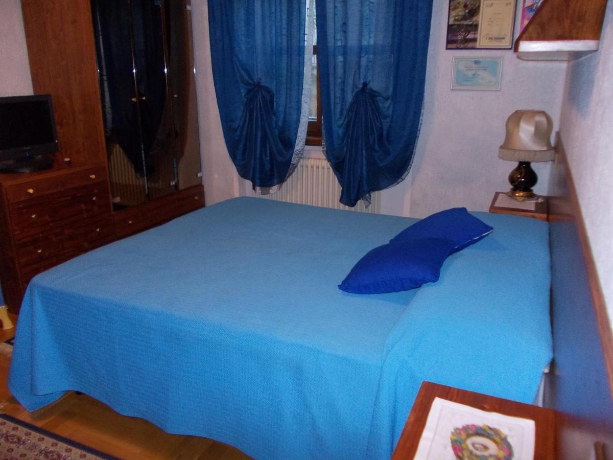 Bed and Breakfast Les Hirondelles Fenis Exterior foto