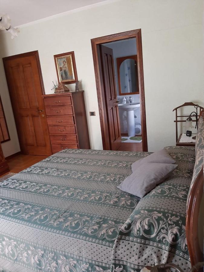 Bed and Breakfast Les Hirondelles Fenis Exterior foto