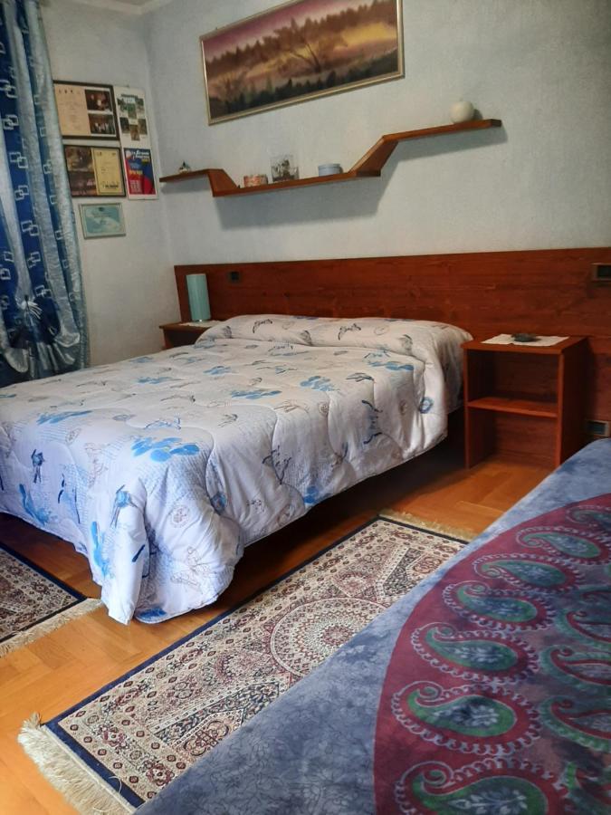 Bed and Breakfast Les Hirondelles Fenis Exterior foto