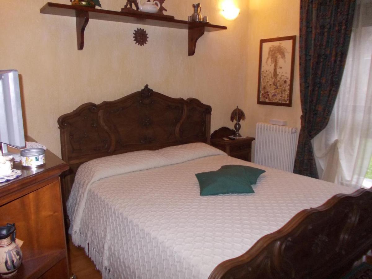 Bed and Breakfast Les Hirondelles Fenis Exterior foto